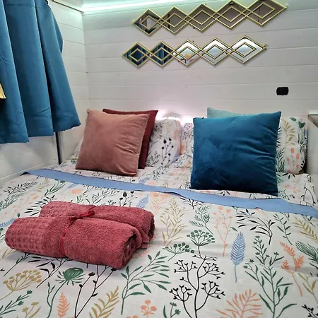 Static Camper In Front Of The Sea * エル・メダノ