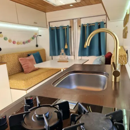 Static Camper In Front Of The Sea エル・メダノ