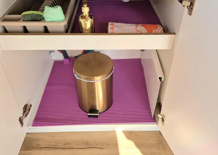 Static Camper In Front Of The Sea Kemping