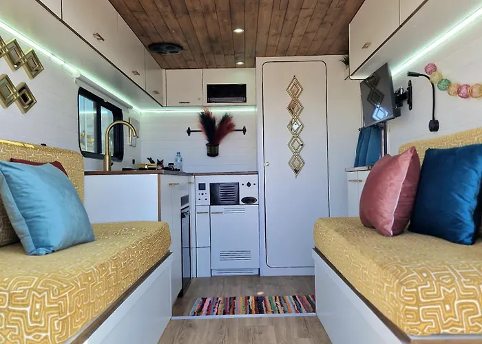 Static Camper In Front Of The Sea * 厄尔梅达诺